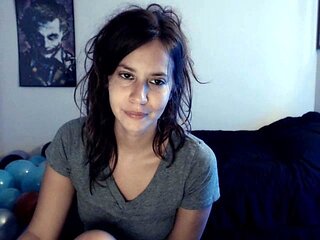 Jessica Hot Amateur Brunette On Creamy Masturbation