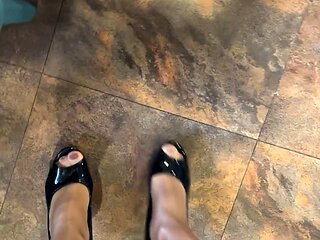 amateur his tall blonde fetish masturbating on live webcam