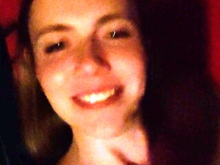 Cute amateur webcam teen girl toying pussy on webcam