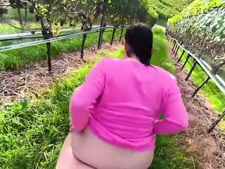 Fierce fuck in the vineyards