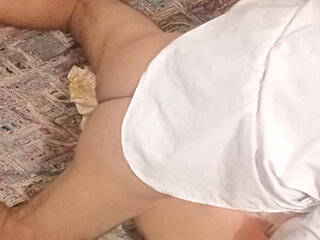 Punjabi desi sex video on khat