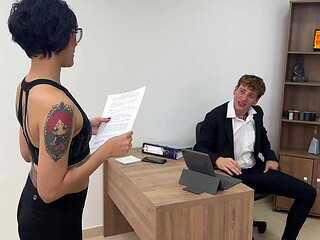 Petrovakathx Has Sex With Her Boss