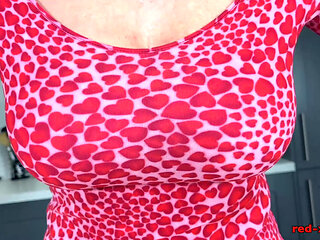 Red XXX treats herself on Valentines Day