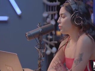 Vanessa - Delphine: Big Ass, Blowjob  Amateur Porn