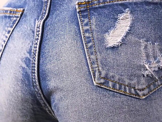 Amateur Teen Teases Her Tight Ass In Jeans Shorts