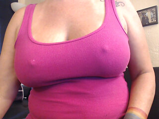 Big titty hand free pec bounce