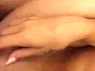 Always with a horny pussy she masturbates but her boyfriend knows how to make her come