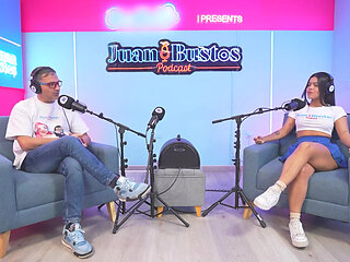 Camilahenao, a Hot College Girl, Has an Extreme Orgasm After Receiving All the Cum in Her Mouth!