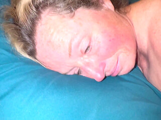 Mature Wife Beautiful Feet and Blowjow