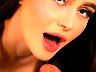 Gorgeous Babe in a Hot Blowjob POV