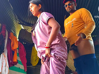 Pahli bar jija aur sali Apne purane ghar mein pyar karne ka prayas kar rahe hain- jija & Sali fast time slowly slowly inside big cook.