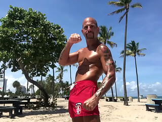 MAXXX LOADZ PORNSTAR POSING AT THE BEACH
