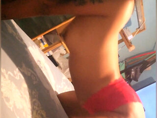 My Boyfriend Likes to Record Me While I Dance to Him Very Sensually and I End up as He Likes, That I Get Multiorgasmic