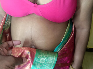 Housewife Saree Show