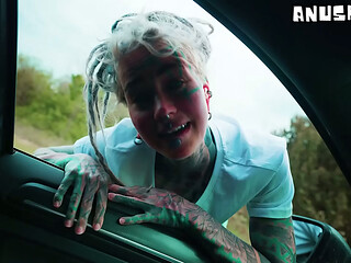 Sponge, Soap &amp_ Sin Holiday Car Wash Turns Into Full-Service Fuck