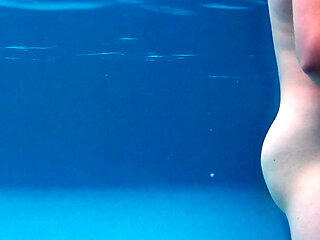 My Darling Fucks Me in the Pool of the Villa!