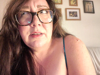 Sneaky Little Neighbor Punished by Giantess