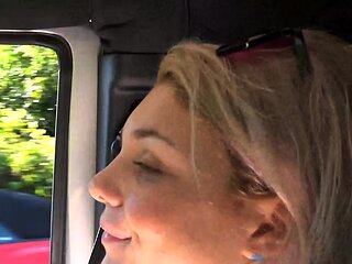 Gabbie Carter In Hawaii