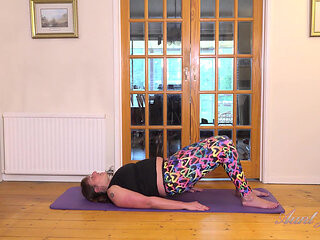 Auntjudys - Workout Time with Chubby MILF Ruby Cattrall