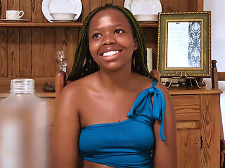 Ebony 18 years old from Africa made love on video