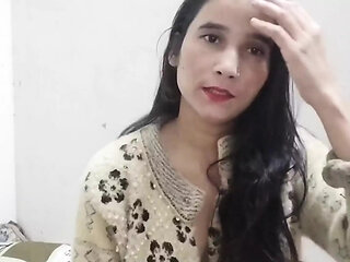 Desi hot bhabhi ko bathroom me pela