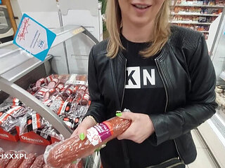 Polish Amateur Blowjob in Store Restroom - She Swallows Huge Cum Load