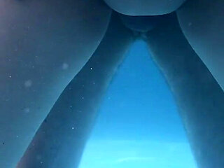 Fucking in the pool. Underwater view