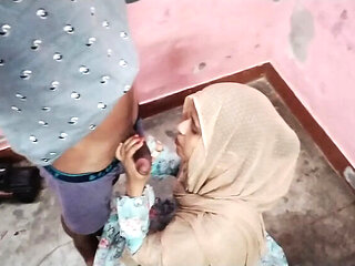 Desi teen Pooja gets nice fucking in amateur creampie sex with Shahilsingh119