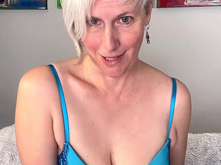 Share Your Yummy Load With Me, Darling! -  A Thirsty Cougar's JOI and CEI Fantasy