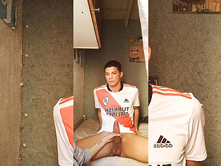 Argentine Soccer Player Fucks a Brunette Big Ass