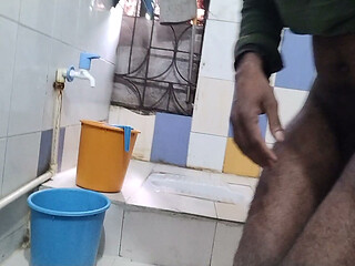 Desi original Tasgendar sex with bathroom