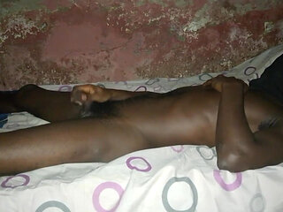 My bed wife likes midnight fuck