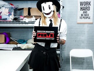 Perky Hannah's big cock action