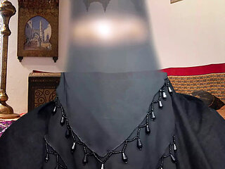 Bangladeshi girl wearing burqa comes to Saudi Arabia and gets fucked at home for money