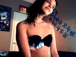 Pale amateur teen brunette Lynn Love