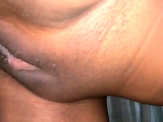 tengo sexo con mi madrastra en su avitasion cuando mi prade sale a trabaja