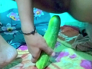 meri desi sexi bhabhi ne apni pyasi chut me dala bhot bada khira or dal ke bhot maze liya apne boobs ko bhi khub dbaye jisko bhi dabana ho.