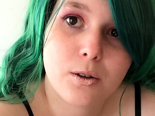 Amateur hottie solo masturbation