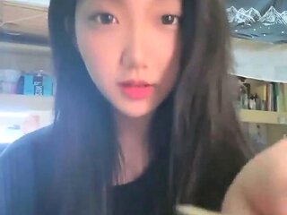 Amateur Lovely Asian babe fucked