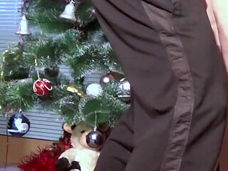 I Helped My Neighbor Put up Her Christmas Tree