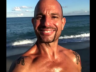 THE HAPPY PORNSTAR MAXXX LOADZ
