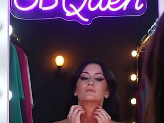 Sfw Amateur Dressing Room