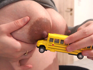 Giantess Stepmom Wants to Eat the Tiny School
