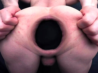 Round ass wants to be fucked hard