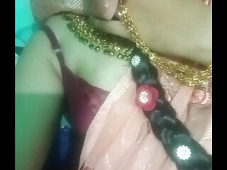 Indian Gay Crossdresser Bottom Gaurisissy pressing and milking her big boobs with heavy jwellery in cream silky saree real xxx sex