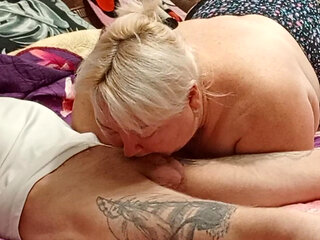 Stepmom's deep mouth takes all the cum and swallows