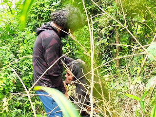 Desi Village Jungle Girl Bur Chudai Video Jungle Me Ashike Sath Chudai Karwate Huye Pakde Gye