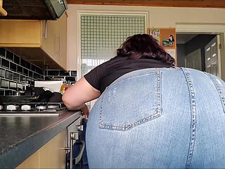 Jerk off to my fat body 2