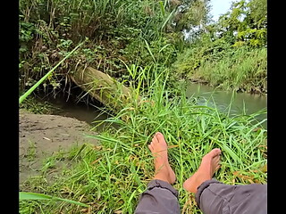 Outdoor wanking cruising place