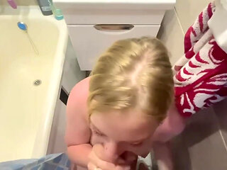 Fucked in the Bath and Cum Inside